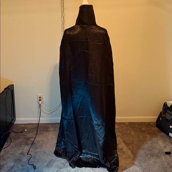 Spirit black collared full length cape Halloween Costume - Picture 5 of 7